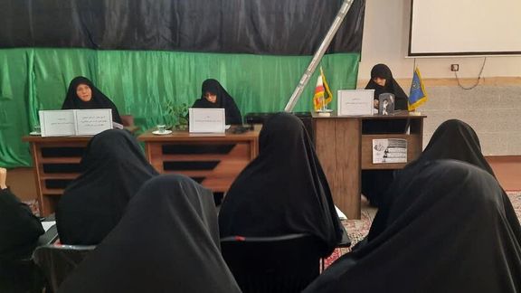 حوزه علمیه زنان مرکزی نشست علمی برای بررسی ابعاد فقهی «کاشت ناخن» برگزار کرد