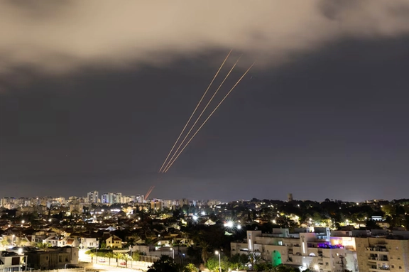 عفو بینالملل: حکومت ایران در حمله به اسرائیل از مهمات خوشهای استفاده کرد