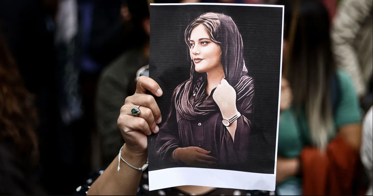 مع تصاعد الانتفاضة الشعبية ضد النظام.. دعوات لـ"جولة جديدة" من التظاهرات في إيران والعالم