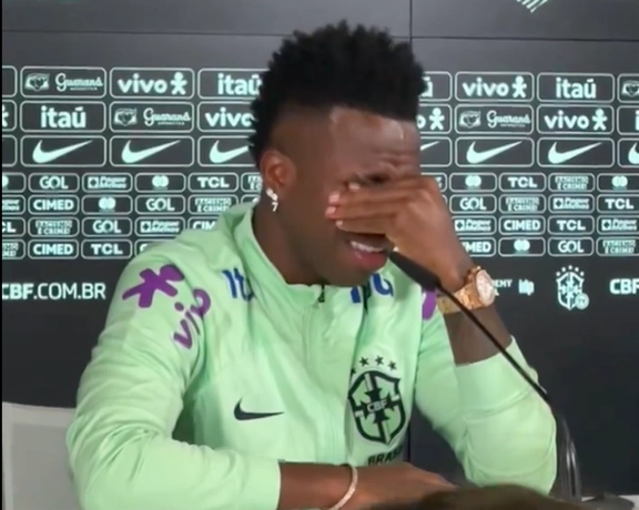 «فقط میخواهم فوتبال بازی کنم»؛ سوالات درباره نژادپرستی، اشک وینیسیوس را درآورد