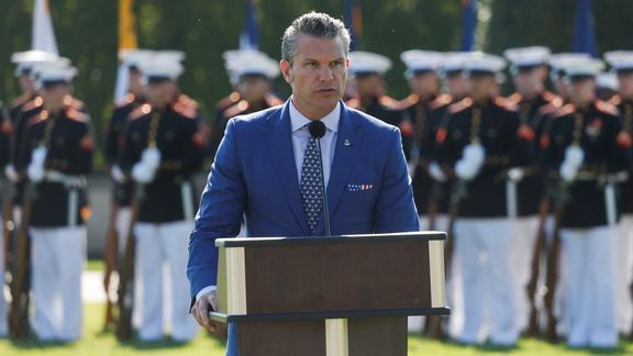 واشینگتنپست: وزیر جنگ آمریکا فرماندهان ارشد را برای جلسه اضطراری فراخواند