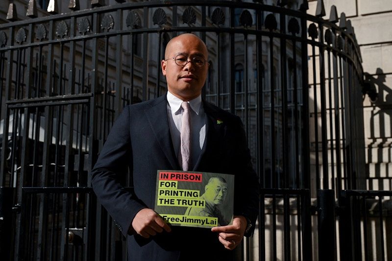 جیمی لای، نماد مقاومت مدنی هنگ‌کنگ، به اتهام تبانی با آمریکا مجرم شناخته شد