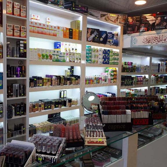 رییس اتحادیه لوازم بهداشتی مشهد: اقلام آرایشی و بهداشتی افزایش قیمت ۱۰۰ درصدی داشته است