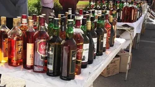 ۴۱ نفر طی ۱۰ روز بر اثر مسمومیت مشروبات الکلی تقلبی در ۴ استان جان باختند