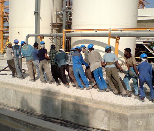 الاتحاد الحر لعمال إيران داعيا للاحتجاج والإضراب: المخرج هو الإطاحة بالنظام الاستغلالي