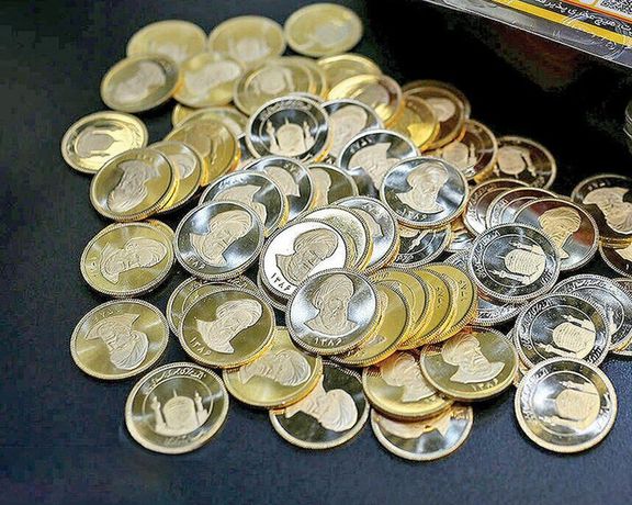 أسعار الذهب تسجّل قفزات قياسية في إيران والدولار يصل إلى 115 ألف تومان