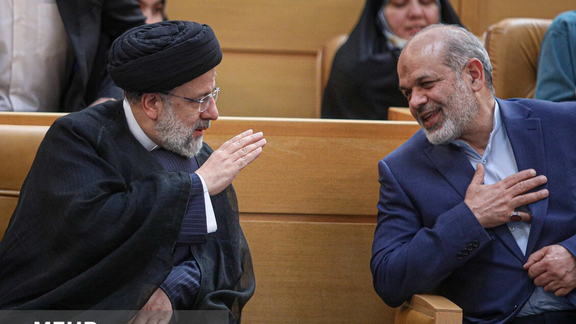 وزیر کشور: به سادگی از موضوع کشته شدن رئیسی عبور میکنیم