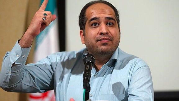 سخنگوی کمیسیون اصل ۹۰ مجلس: هیات رییسه اسامی نمایندگانی که خودرو گرفتهاند را اعلام کند