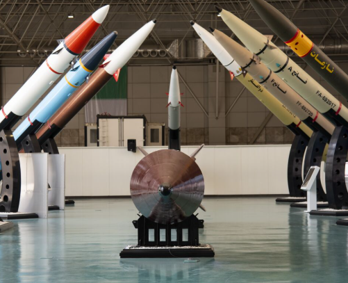 آمریکا: حکومت ایران منابع مردم را به تسلیحات و گروه‌های شبه‌نظامی اختصاص می‌دهد