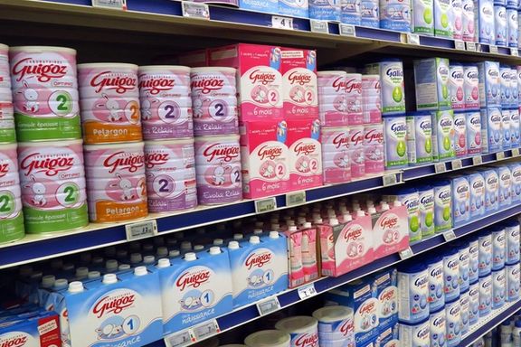 بسبب نقص العملة وإسناد الإنتاج لمصنع تركي.. أزمة حاد في الحليب المجفف بإيران