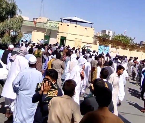 عدد ضحايا إطلاق النار على المصلين في زهدان بإيران يرتفع إلى "82 قتيلا بينهم طفلان"