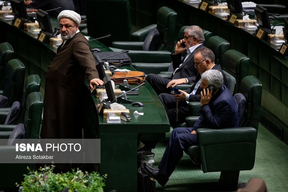 رسایی به نقل از قالیباف: دلیل ابلاغ نشدن قانون حجاب تصمیم شورای عالی امنیت ملی بود