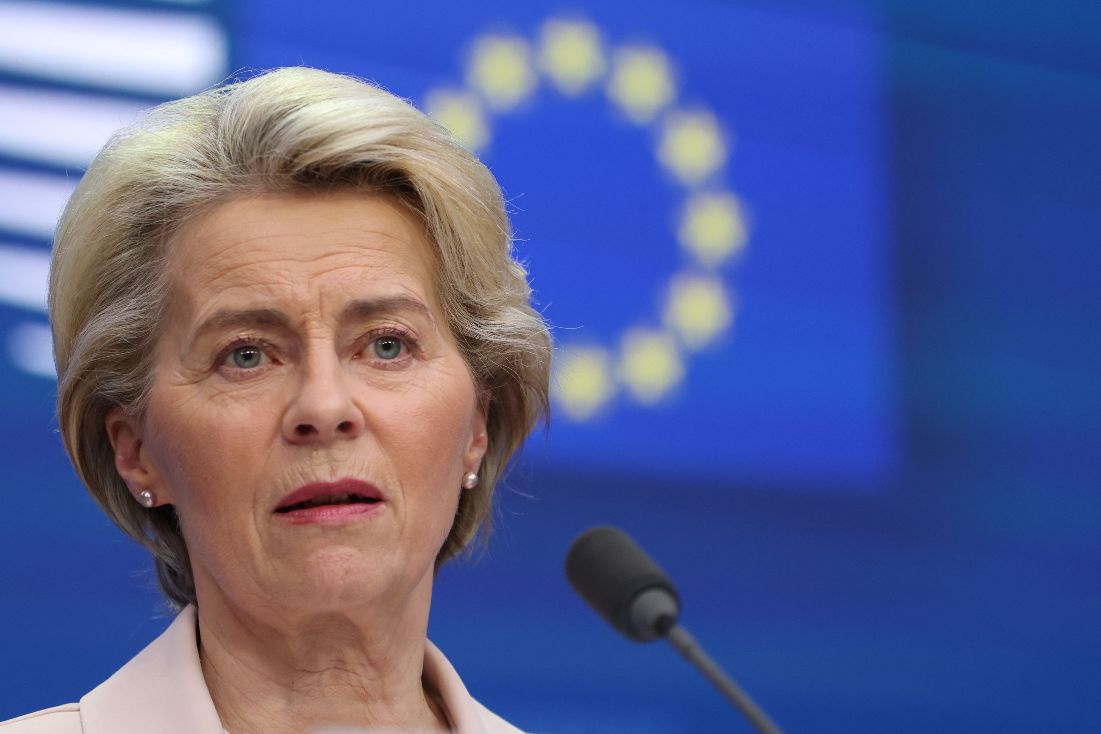 پیشنهاد رییس کمیسیون اروپا درباره تحریم فعالان اقتصادی وابسته به سپاه پاسداران