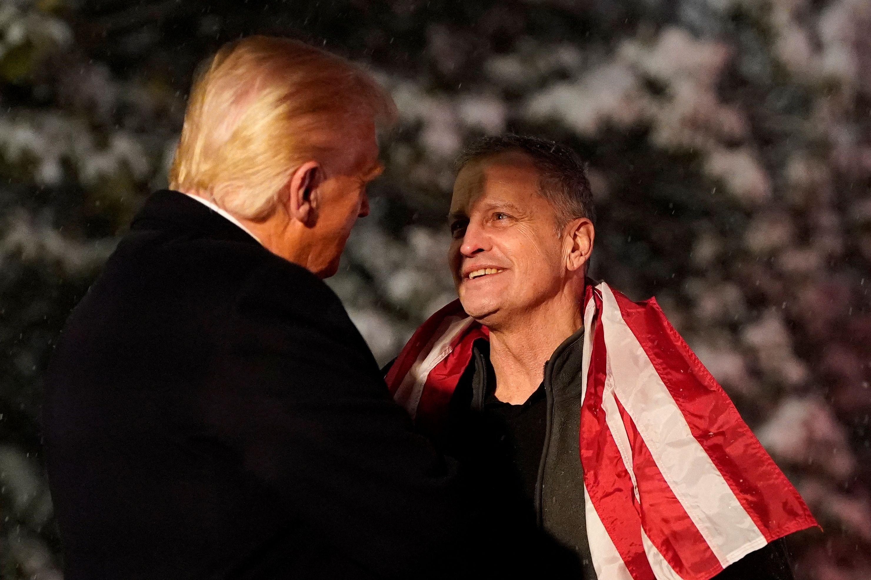 فرستاده ویژه ترامپ در خاورمیانه، شهروند آمریکایی را از روسیه آزاد کرد 