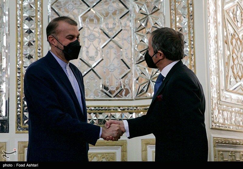 نخستین دیدار مدیرکل آژانس با وزیر خارجه دولت رئیسی در آستانه از سرگیری مذاکرات اتمی 