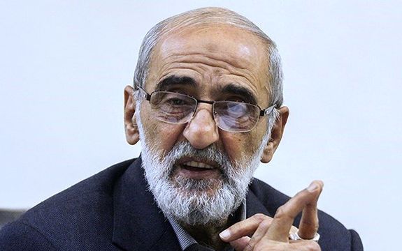 مدیرمسئول روزنامه کیهان: باید بگوییم از انپیتی خارج میشویم و تنگه هرمز را میبندیم