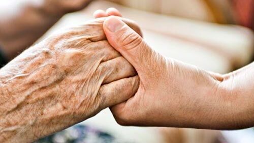 الرعاية الاجتماعية في إيران:لدينا 4,800 مسنّ مجهول الهوية، تُركوا بسبب المشاكل الاقتصادية