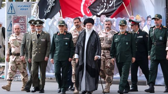 "وول ستريت جورنال": إيران أبلغت الأسد بأنها لا تستطيع إرسال قوات بسبب الغارات الإسرائيلية