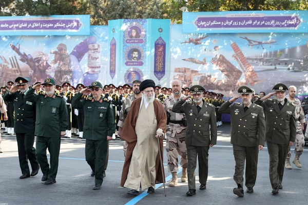 كيف يناقض السجل الدموي لجرائم النظام الإيراني ادعاءاته بشأن "معارضة قتل المدنيين"؟