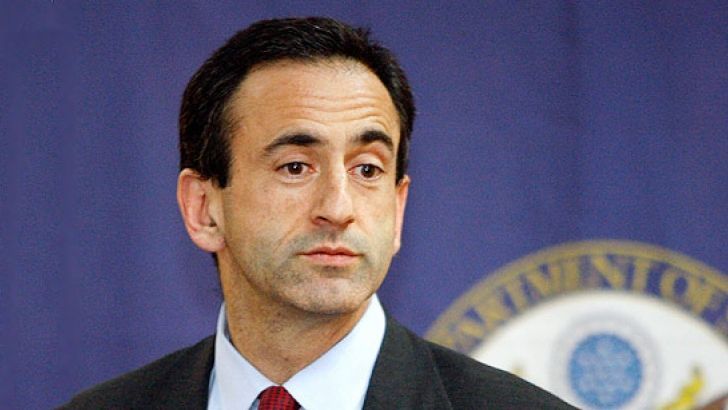 موقع أميركي: هاريس تعرقل تحقيق الكونغرس حول علاقة مستشارها الأمني بشبكة النفوذ الإيرانية