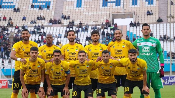 استقلال خوزستان ۱-۳ سپاهان؛ سپاهان در غیاب ملیپوشان به کورس قهرمانی برگشت