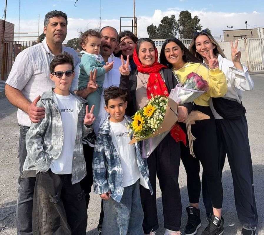 مریم اکبری‌منفرد، زندانی سیاسی، پس از حدود ۱۷ سال حبس بدون مرخصی آزاد شد