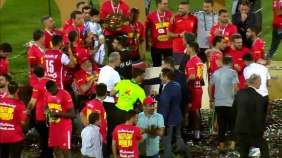 کمکداور دربی ۱۰۱ به دلیل حضور در جشن قهرمانی پرسپولیسیها، به اندازه ساپینتو محروم شد