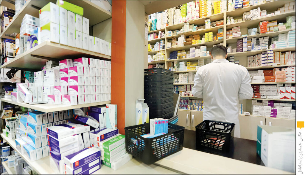 دارو در ایران: کمیاب در داروخانه، فراوان در بازار آزاد