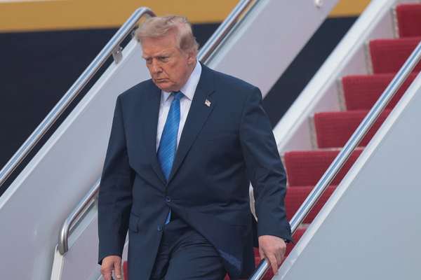 Trump’s call for an Iranian uprising runs into a trust problem