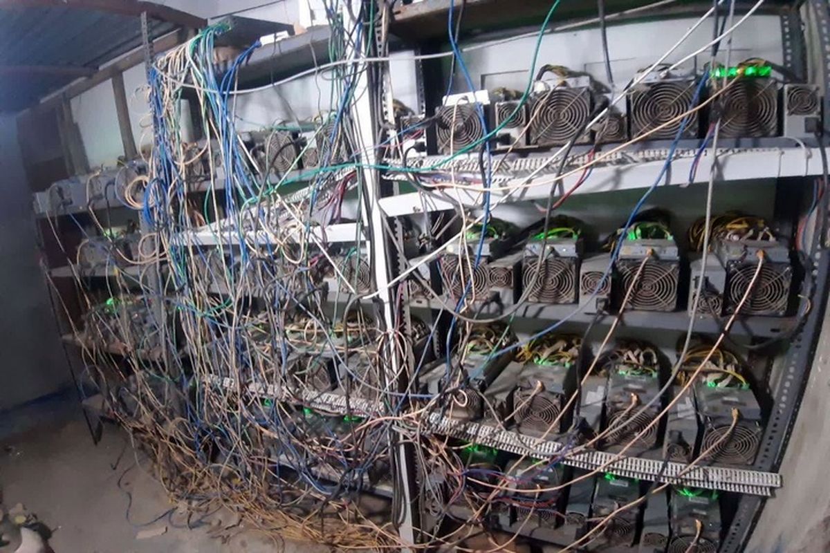 Power outages rekindle controversies over Bitcoin mining in Iran