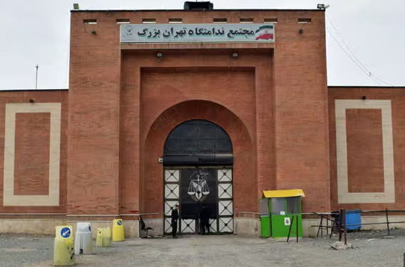 جمعی از زندانیان سیاسی یورش یگان ویژه به خودروی حامل زندانیان را محکوم کردند