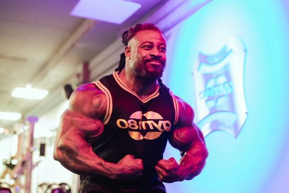 همزمان با سکوت هادی چوپان؛ همدردی ویلیام بوناک، نایبقهرمان پیشین مسترالمپیا با مردم ایران