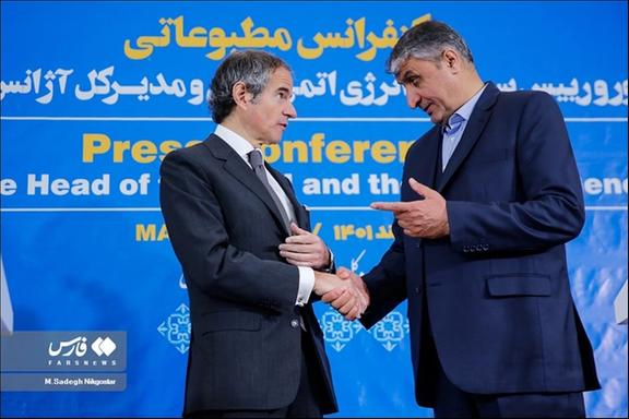 International Atomic Energy Agency Director General Rafael Mariano Grossi (left) and Mohammad Eslami, the head of the Atomic Energy Organization of Iran, during a press conference in Tehran in March 2023