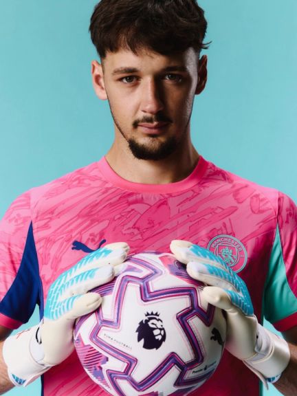 جیمز ترافورد به منچسترسیتی پیوست