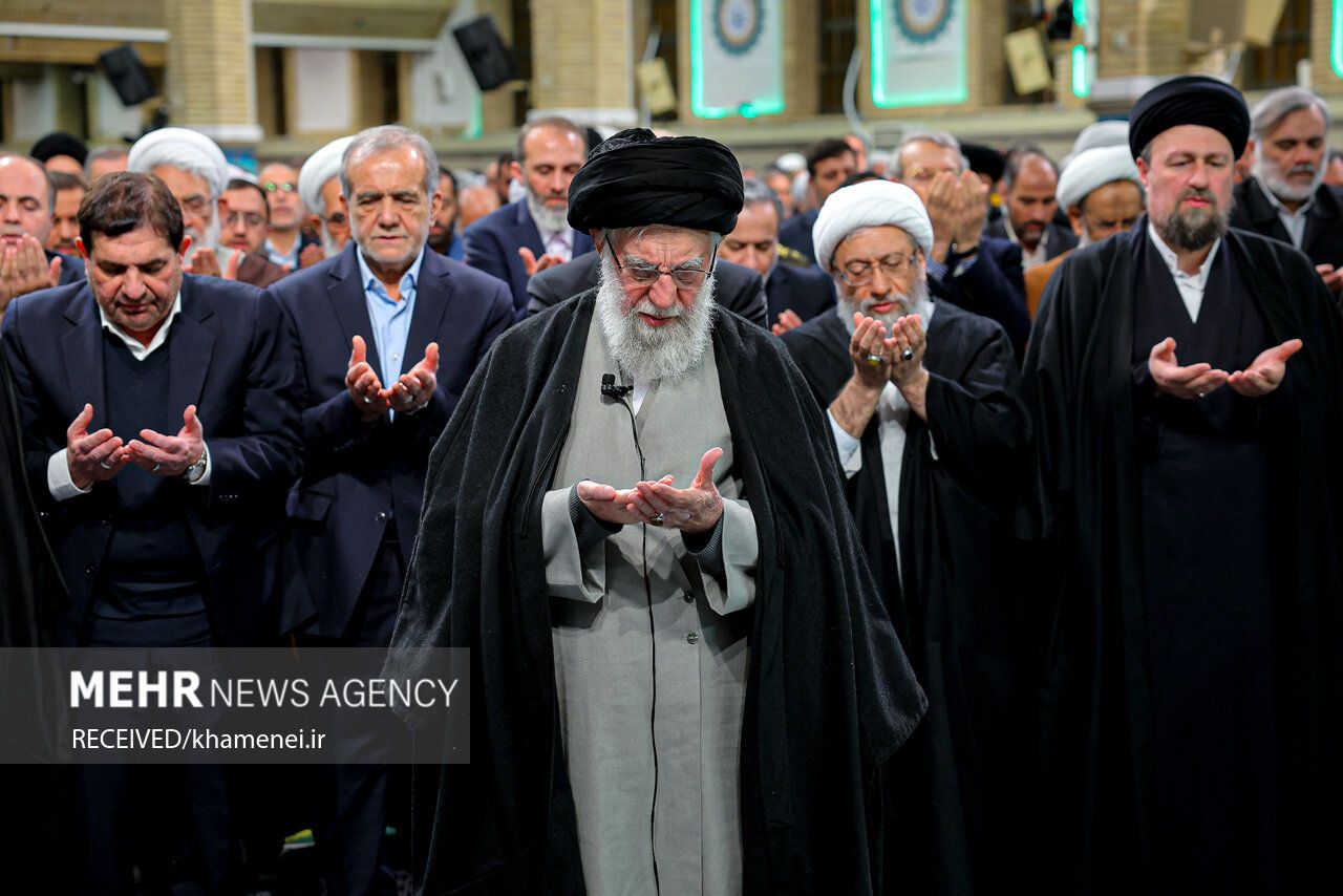 Bluffs, uncertainty and threat of war shape Iran's debate on US talks