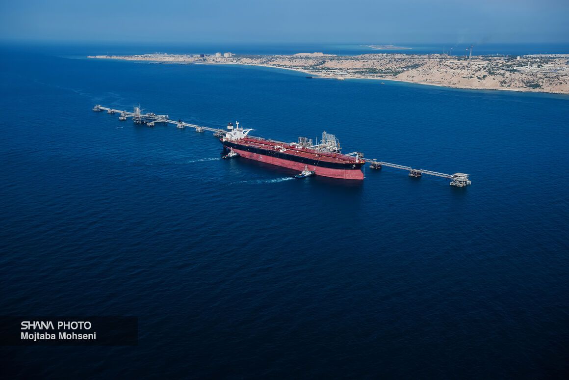 An Iranian oil export facility in the Persian Gulf
