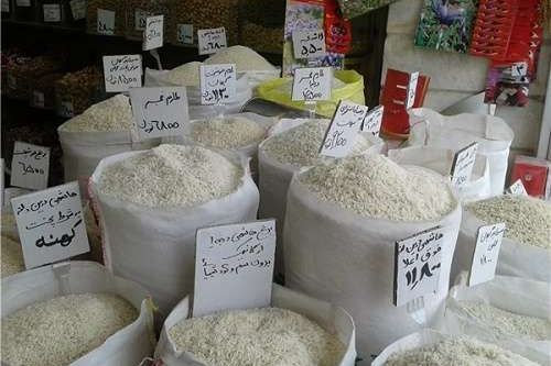 بعد فرض ضريبة بقيمة 9%.. أسعار الأرز ترتفع بنسبة تصل إلى 20% في الأسواق الإيرانية