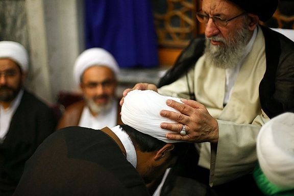 عضو مجلس خبرگان: طلبهها باید به عمامه افتخار کنند