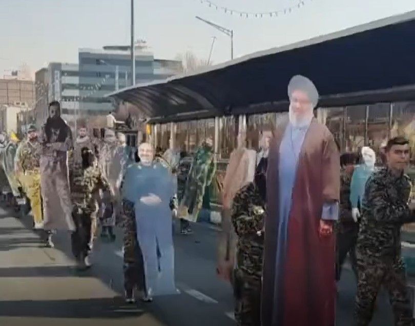 راهپیمایی با «کشته‌شدگان مقوایی مقاومت» و توزیع بسته معیشتی، با عنوان رزمایش نظامی