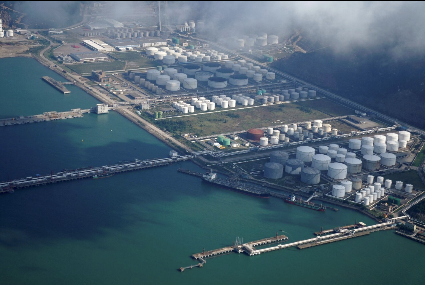 رقابت سخت ایران با روسیه و ونزوئلا برای اجاره نفتکش‌های غیرتحریمی 