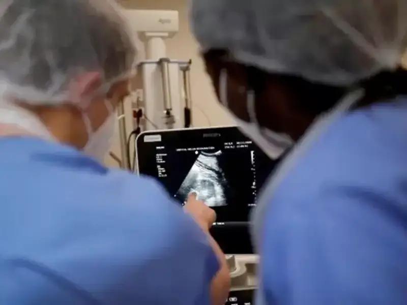 المرشد الإيراني "قلق" من تراجع الإنجاب ويأمر الحكومة بإزالة العراقيل "أمام زيادة السكان"