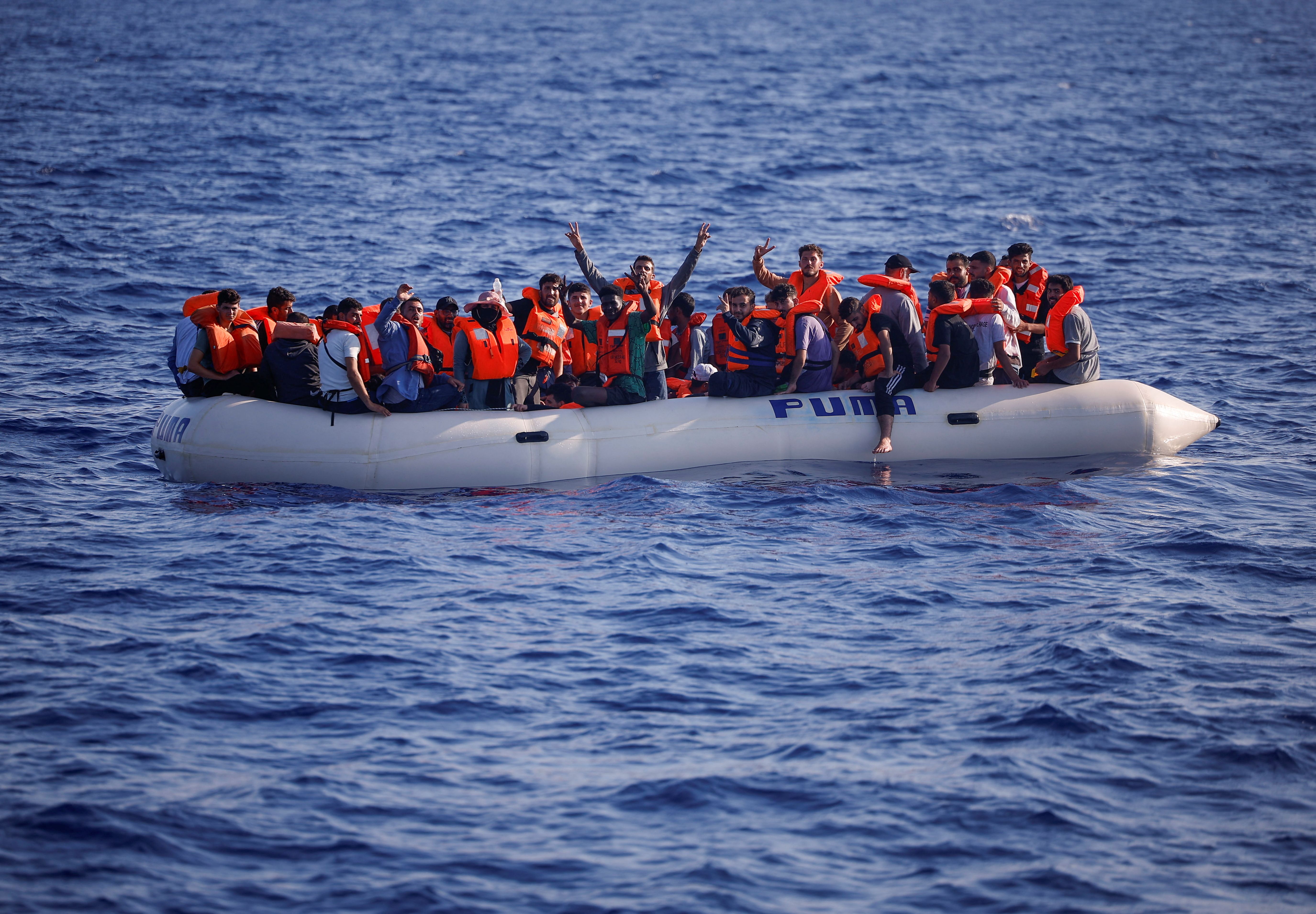 افزایش ۲۵ درصدی عبور مهاجران غیرقانونی از کانال مانش در سال ۲۰۲۴