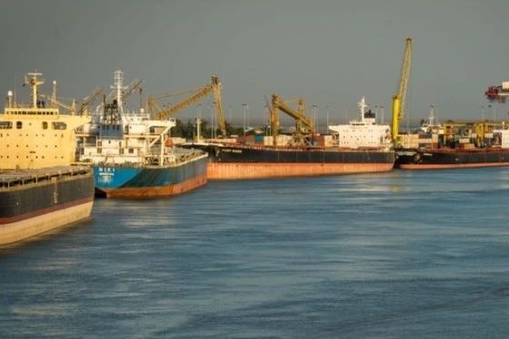 رییس شبکه بهداشت ماهشهر: ۲۱ کشتی در «بندر امام» قرنطینه شدند