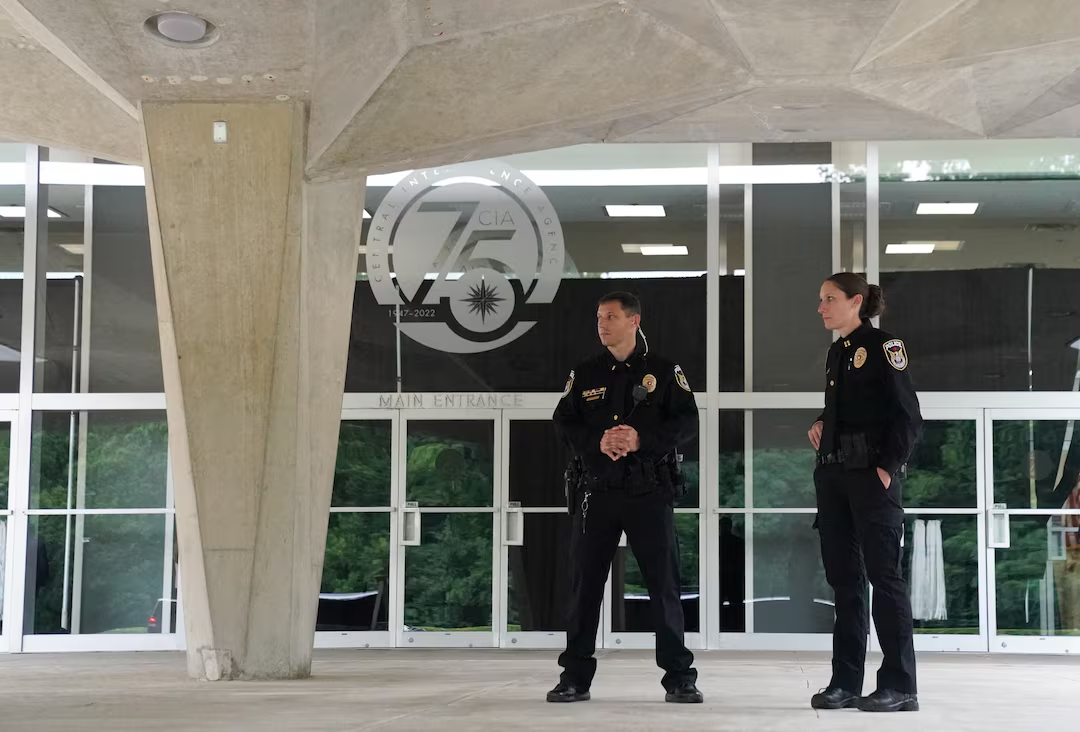 در پی وقوع حادثه امنیتی، دروازه‌های اصلی مقر مرکزی سیا بسته شد