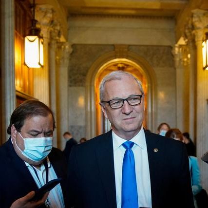 Senator Says Iran Deal Jeopardizes US, Israeli Security