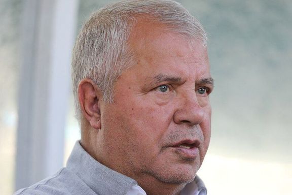 علی پروین: با VAR مخالفم، بدن بازیکن گرم است، ۵ دقیقه بازی قطع میشود