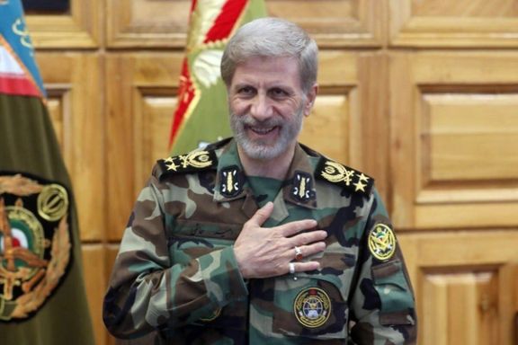 قائد الجيش الإيراني: لن ننتظر هجوم العدو ومستعدون لردّ ساحق في أي مكان