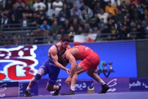 جام قهرمانی در دستان رضا یزدانی؛ بانک شهر قهرمان لیگ برتر کشتی آزاد ایران شد