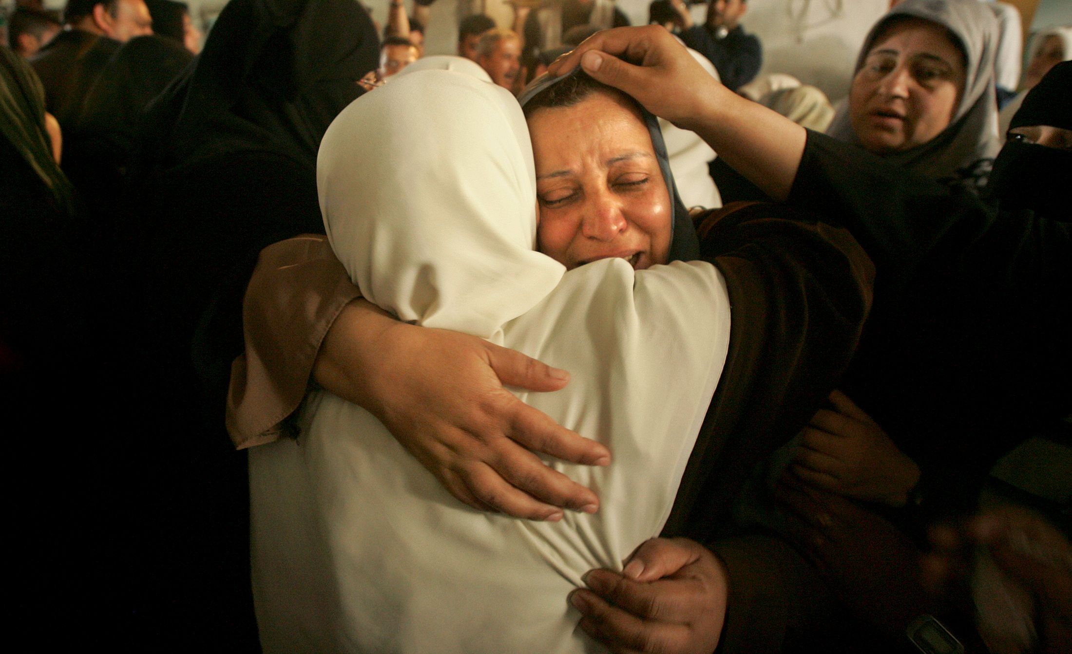 صد فعال سیاسی و کنشگر زنان خاورمیانه‌ای از رهبران جهان خواستند سپاه را تروریست بشناسند