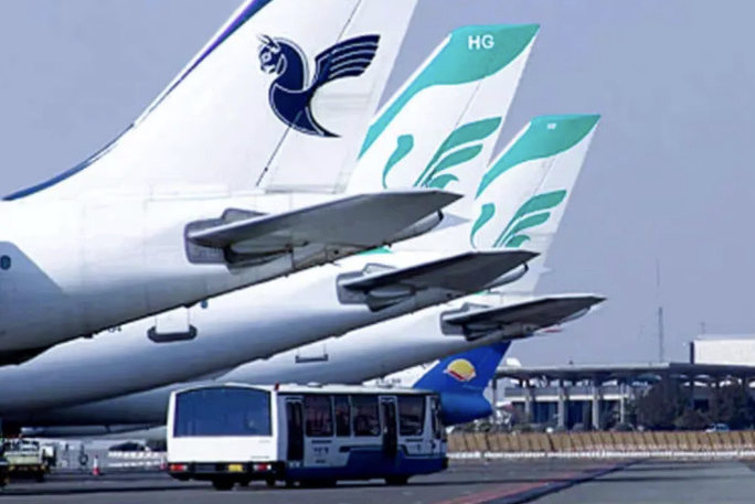 نیوز ایکس: با گسترش اعتراضات سراسری، مقام‌های جمهوری اسلامی حریم هوایی تهران را بستند